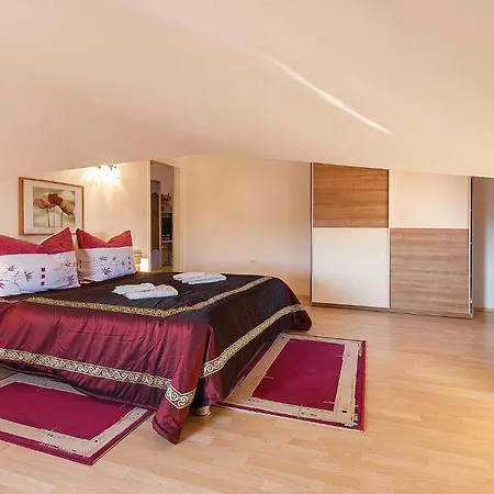 Apartman 4 Bedroom Gorgeous In