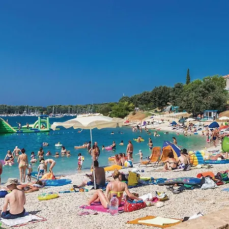 Apartman 4 Bedroom Gorgeous In Póla